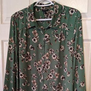 Torrid Madison Green Floral Georgette Button Down Blouse sz 1 / 1x